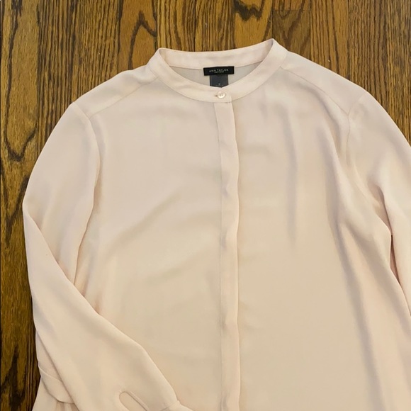 Blush Crepe Blouse. Crepe fabric, great style - Picture 4 of 5